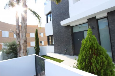 Casa adosada en venta en Calpe, Alicante, España 4 dormitorios, 476 m2 No. 42355 - foto 4