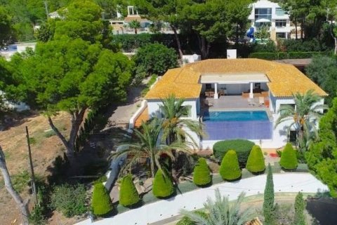 Villa en venta en Altea, Alicante, España 4 dormitorios, 400 m2 No. 41745 - foto 1