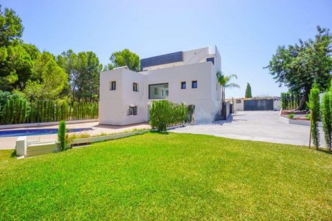 Villa en venta en Benissa, Alicante, España 4 dormitorios, 200 m2 No. 44460 - foto 1