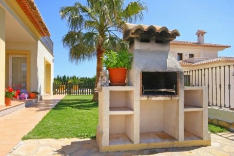 Villa en venta en Calpe, Alicante, España 3 dormitorios, 330 m2 No. 45602 - foto 3