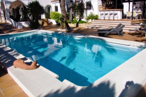 Villa en venta en Altea, Alicante, España 4 dormitorios, 227 m2 No. 45423 - foto 5