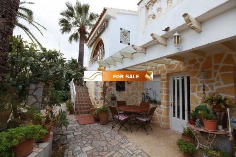 Villa en venta Calpe, Alicante, España 4 dormitorios,  No. 45008 - foto 3