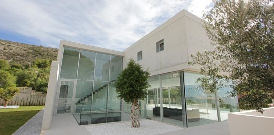 Villa en Moraira, Alicante, España 4 dormitorios, 403 m2 No. 44283