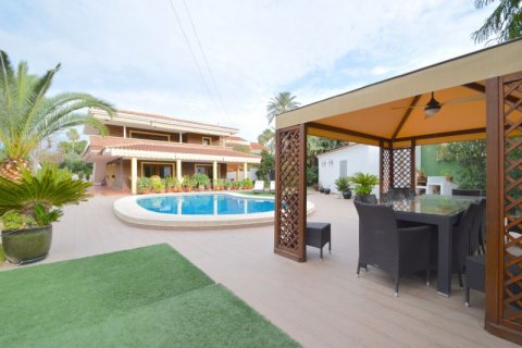 Villa en venta en Benidorm, Alicante, España 5 dormitorios, 421 m2 No. 42132 - foto 6