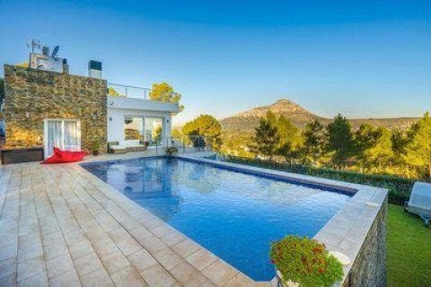 Villa en venta en Jávea, Alicante, España 4 dormitorios, 290 m2 No. 44186 - foto 1