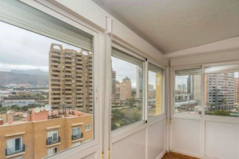 Apartamento en venta en Benidorm, Alicante, España 3 dormitorios, 197 m2 No. 42185 - foto 4