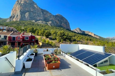 Villa en venta en Polop, Alicante, España 4 dormitorios, 241 m2 No. 42171 - foto 7