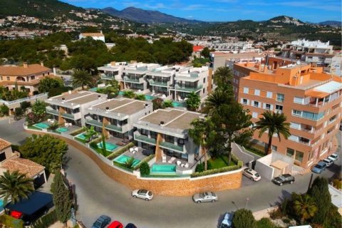 Villa en venta en Calpe, Alicante, España 4 dormitorios, 470 m2 No. 42359 - foto 3