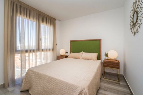 Villa en venta en Torrevieja, Alicante, España 3 dormitorios, 264 m2 No. 44497 - foto 4