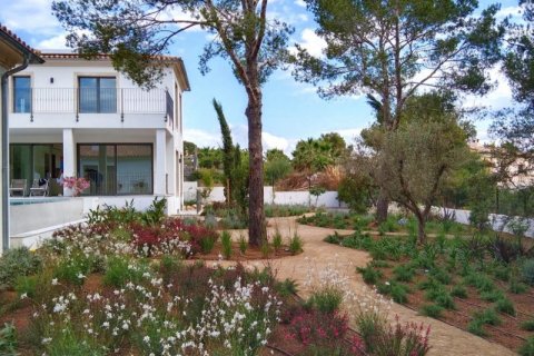 Villa en venta en Sol De Mallorca, Mallorca, España 5 dormitorios, 345 m2 No. 47575 - foto 3