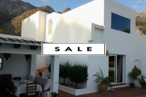 Villa en venta en Altea, Alicante, España 3 dormitorios, 200 m2 No. 45468 - foto 1