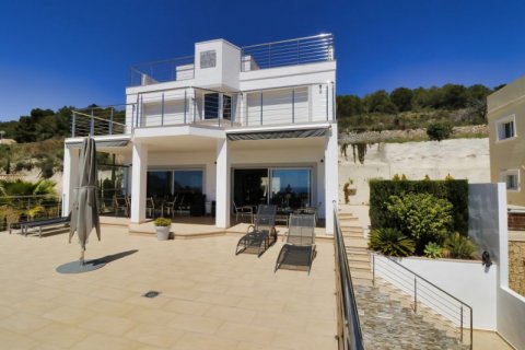 Villa en venta en Calpe, Alicante, España 4 dormitorios, 374 m2 No. 43101 - foto 3