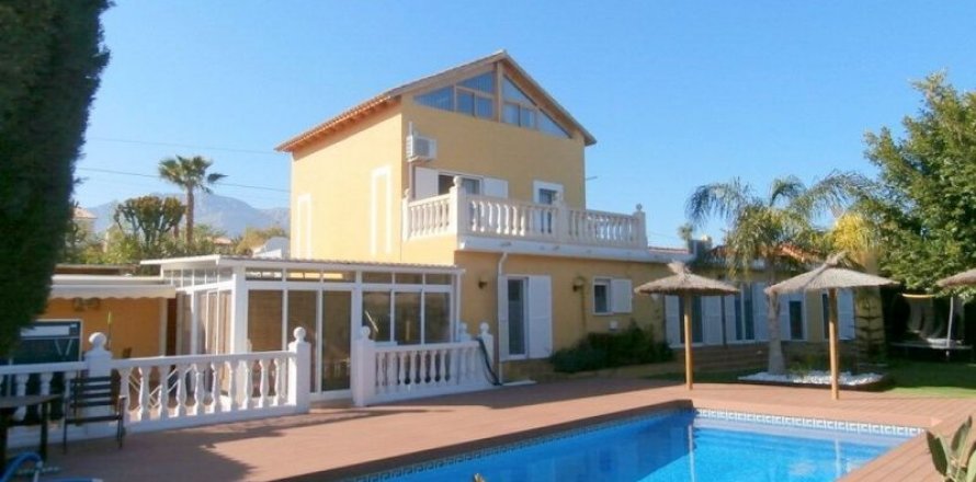 Villa en La Nucia, Alicante, España 6 dormitorios, 350 m2 No. 44121