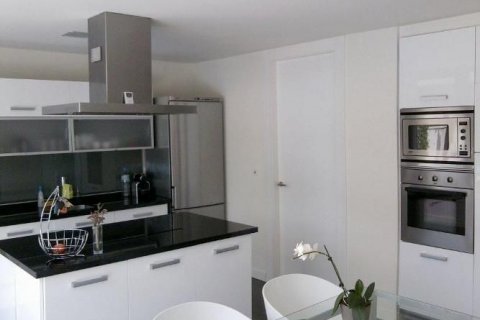 Villa en venta en Alicante, España 5 dormitorios, 450 m2 No. 44266 - foto 8