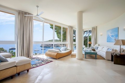 Villa en venta en Sol De Mallorca, Mallorca, España 6 dormitorios, 307 m2 No. 44969 - foto 5