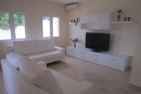 Villa en venta en Calpe, Alicante, España 3 dormitorios, 205 m2 No. 45929 - foto 7