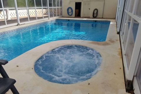 Villa en venta en Benidorm, Alicante, España 4 dormitorios, 290 m2 No. 43507 - foto 4