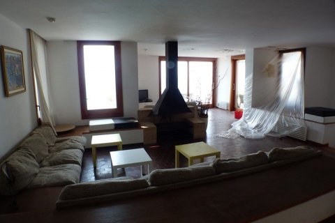 Villa en venta Lloret de Mar, Gerona, España 3 dormitorios, 530 m2 No. 45714 - foto 2