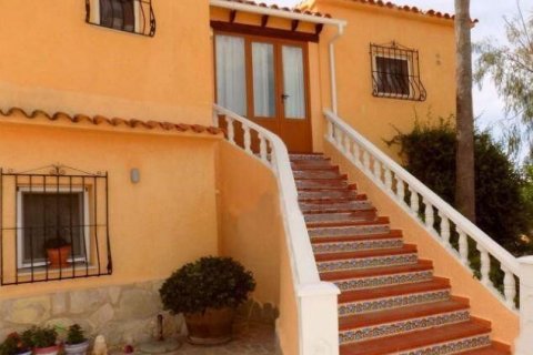 Villa en venta en Calpe, Alicante, España 6 dormitorios, 220 m2 No. 42420 - foto 4