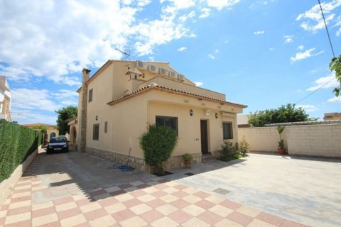 Villa en venta en Calpe, Alicante, España 8 dormitorios, 240 m2 No. 44442 - foto 2