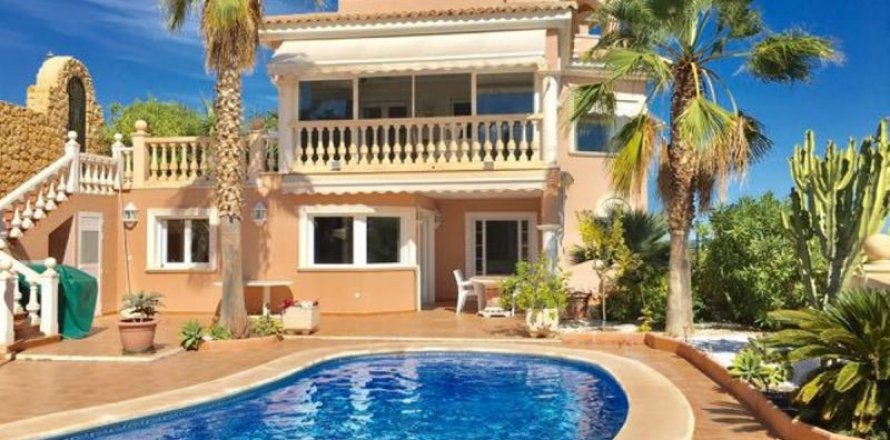 Villa en El Campello, Alicante, España 6 dormitorios, 416 m2 No. 44000