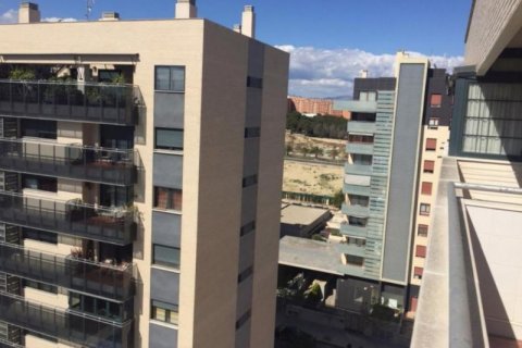 Apartamento en venta en Alicante, España 3 dormitorios, 221 m2 No. 45927 - foto 4