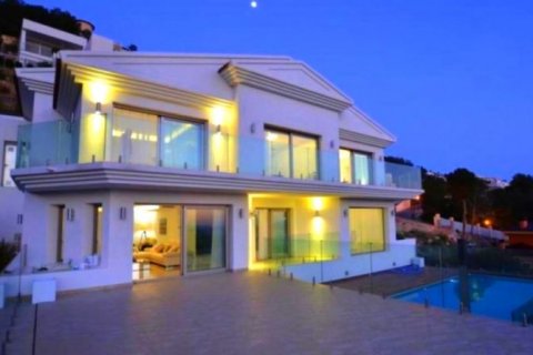 Villa en venta en Altea, Alicante, España 4 dormitorios, 916 m2 No. 44892 - foto 2