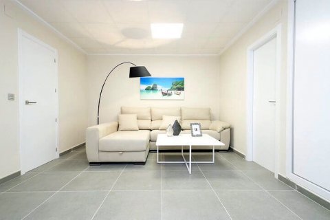 Casa adosada en venta en El Campello, Alicante, España 3 dormitorios, 180 m2 No. 43330 - foto 8