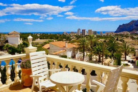 Villa en venta en Calpe, Alicante, España 3 dormitorios, 300 m2 No. 42983 - foto 3