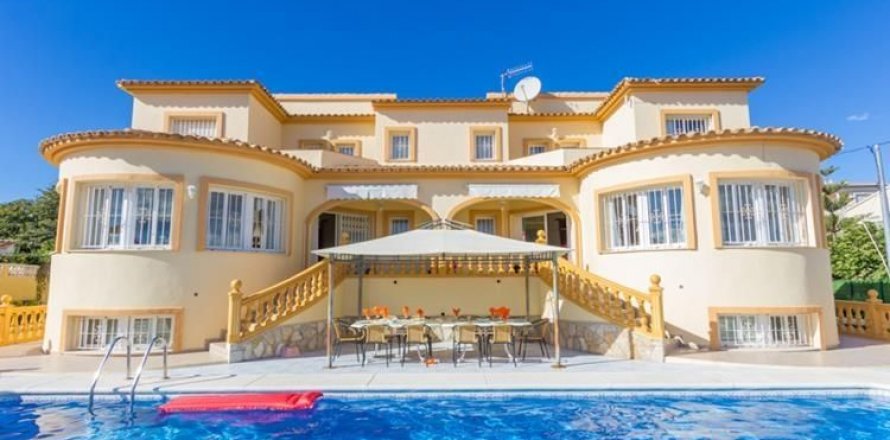 Villa en Calpe, Alicante, España 8 dormitorios, 600 m2 No. 45025