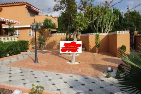 Villa en venta en Benidorm, Alicante, España 5 dormitorios, 215 m2 No. 45521 - foto 4