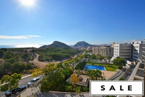 Apartamento en venta en Alicante, España 4 dormitorios, 145 m2 No. 46071 - foto 1