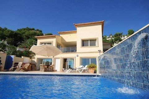 Villa en venta en Moraira, Alicante, España 5 dormitorios, 280 m2 No. 43621 - foto 1