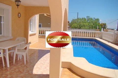 Villa en venta en Calpe, Alicante, España 6 dormitorios, 238 m2 No. 45690 - foto 9