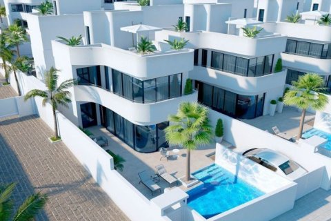 Villa en venta en Guardamar del Segura, Alicante, España 3 dormitorios, 127 m2 No. 43396 - foto 3