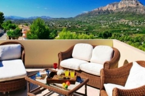 Villa en venta en Jávea, Alicante, España 6 dormitorios, 570 m2 No. 45889 - foto 4