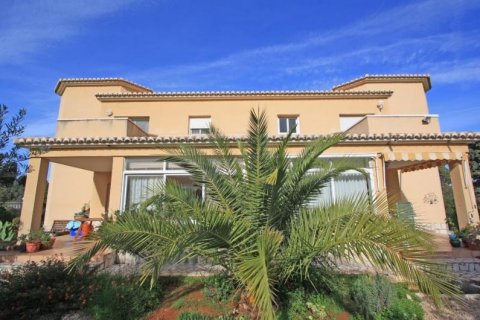Villa en venta en Dénia, Alicante, España 6 dormitorios, 317 m2 No. 45510 - foto 1