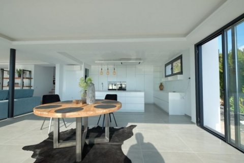 Villa en venta en Calpe, Alicante, España 5 dormitorios, 440 m2 No. 41651 - foto 9