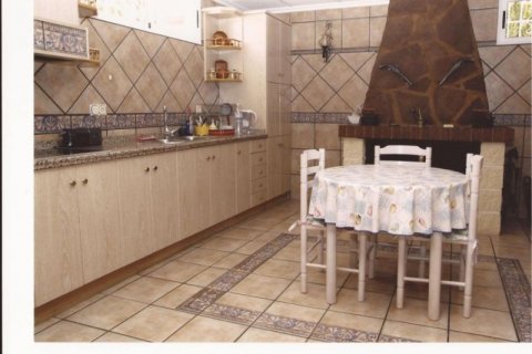 Villa en venta en Alicante, España 4 dormitorios, 300 m2 No. 46075 - foto 10