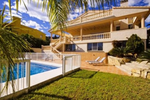 Villa en venta en Calpe, Alicante, España 4 dormitorios, 500 m2 No. 43832 - foto 3