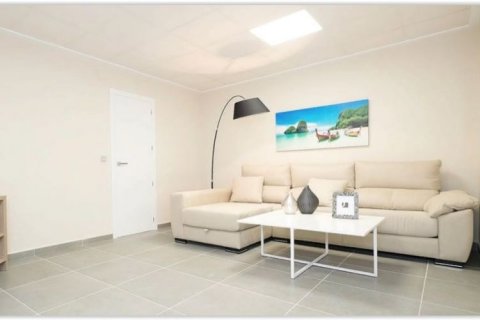 Casa adosada en venta en El Campello, Alicante, España 3 dormitorios, 197 m2 No. 43386 - foto 6