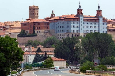 La compraventa de casa en Aragón se halla en cifras de 2008, con 4.146, y un ascenso trimestral de casi el 18%