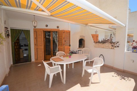 Casa adosada en venta en Cabo Roig, Alicante, España 3 dormitorios, 101 m2 No. 47994 - foto 4