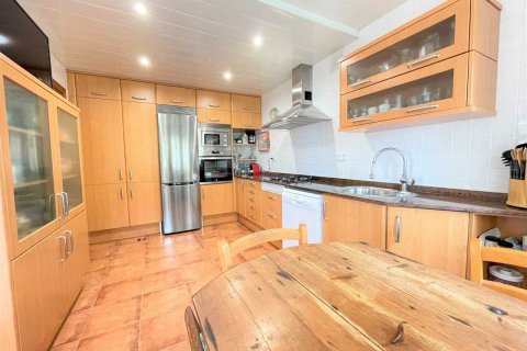 Villa en venta Castelldefels, Barcelona, España 4 dormitorios, 240 m2 No. 49807 - foto 20