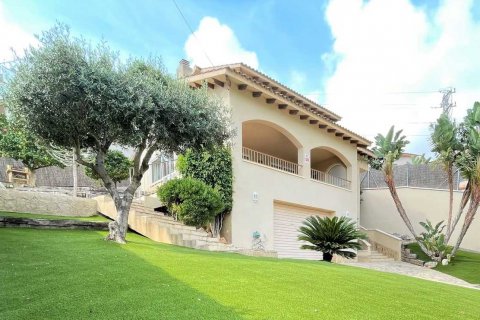 Villa en venta en Castelldefels, Barcelona, España 4 dormitorios, 240 m2 No. 49807 - foto 2