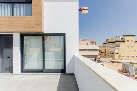 Casa adosada en venta en Guardamar del Segura, Alicante, España 3 dormitorios, 167 m2 No. 49943 - foto 23