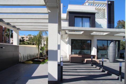 Villa en venta El Campello, Alicante, España 3 dormitorios, 405 m2 No. 50692 - foto 14