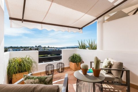 Apartamento en venta en Estepona, Málaga, España 2 dormitorios, 85 m2 No. 50039 - foto 15