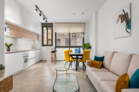 Apartamento en venta en Torrevieja, Alicante, España 2 dormitorios, 87 m2 No. 49755 - foto 16