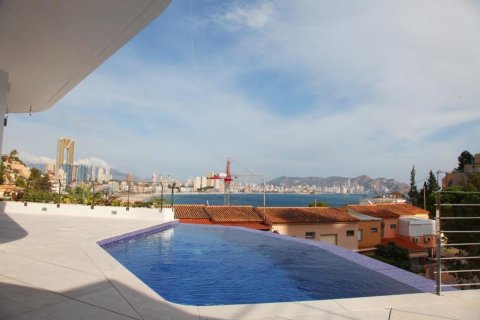 Apartamento en venta en Benidorm, Alicante, España 3 dormitorios, 150 m2 No. 50312 - foto 1